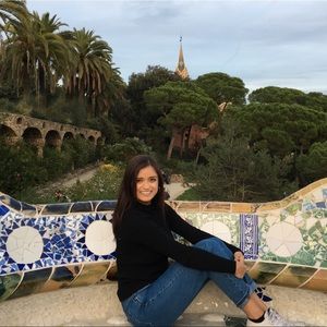 Meet your Posher, Elissa